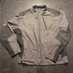 Men’s Arborwear Softshell Zipper Jacket size XL